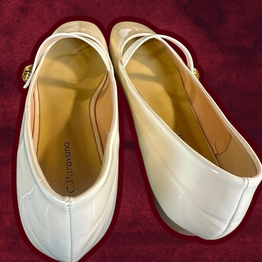 NWOT C. Paravano Cream Patent Square-Toe Mary Jane Flats with Gold Buttons Sz 41 - Picture 5 of 16